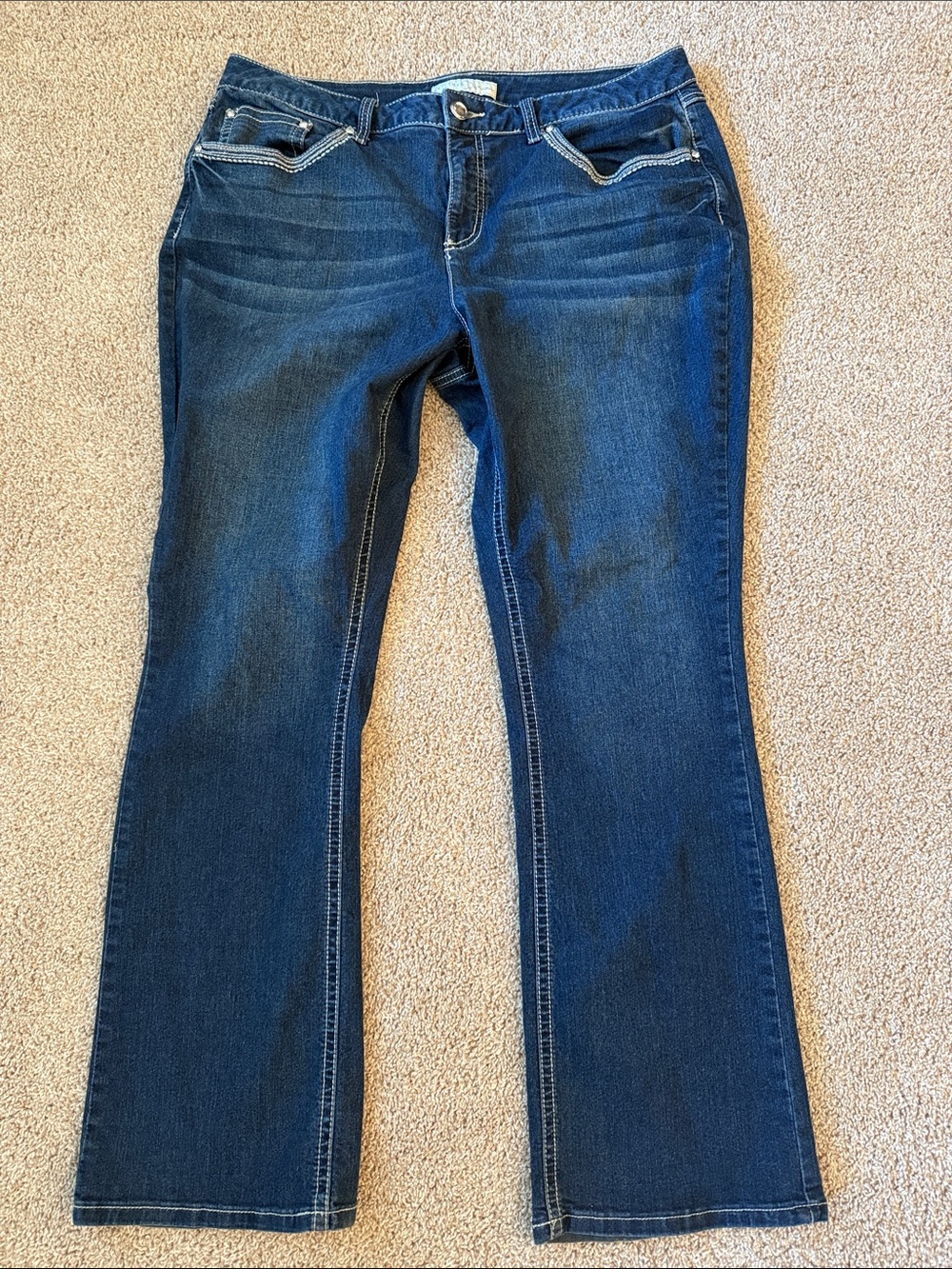 C EST. 1946 Dark Blue Women's Straight-Leg Jeans with pocket beading & stitching
